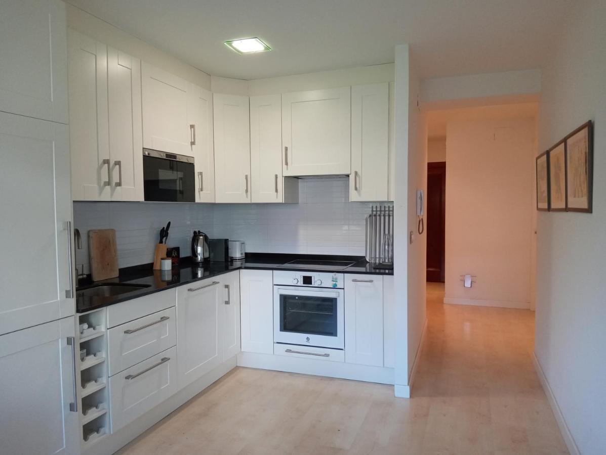 Surf And Art Apartment Parking Gratuito Ов'єдо Екстер'єр фото